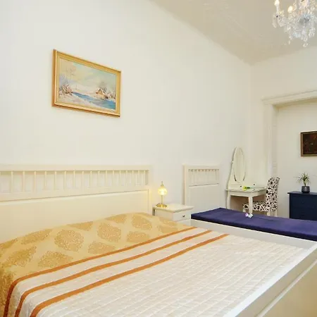 Old Town Square Apart Otel
