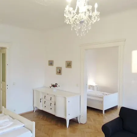 Old Town Square Apart Otel Prag