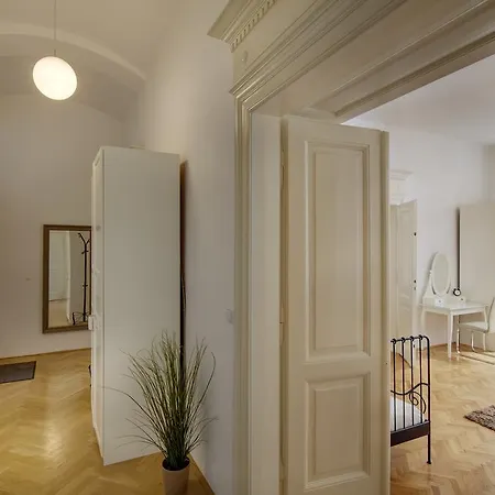 Old Town Square Aparthotel Prag
