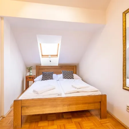 Aparthotel Old Town Square