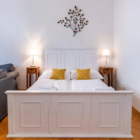 Aparthotel Old Town Square