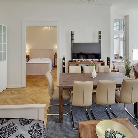 Old Town Square Aparthotel 4*