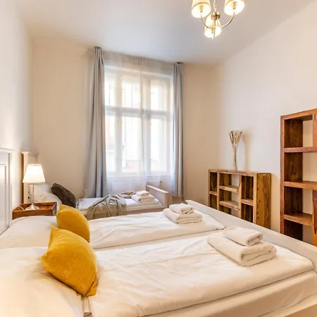 Old Town Square Ξενοδοχείο με διαμερίσματα