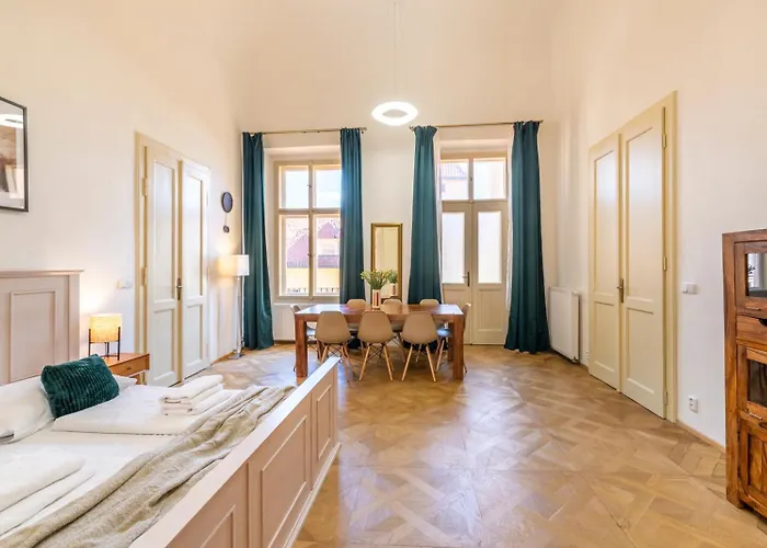 Old Town Square Aparthotel 4*