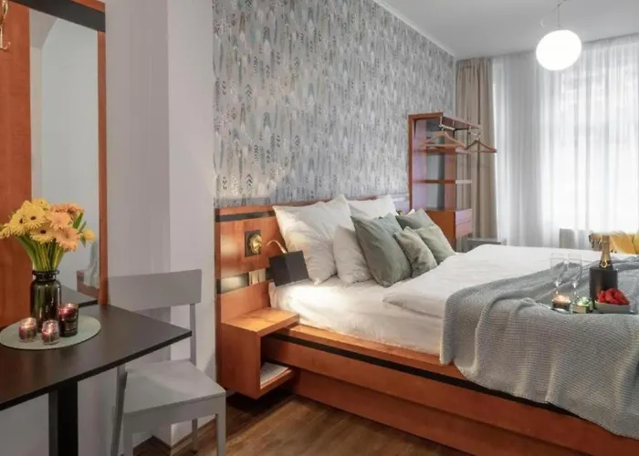 Old Town Square 4*