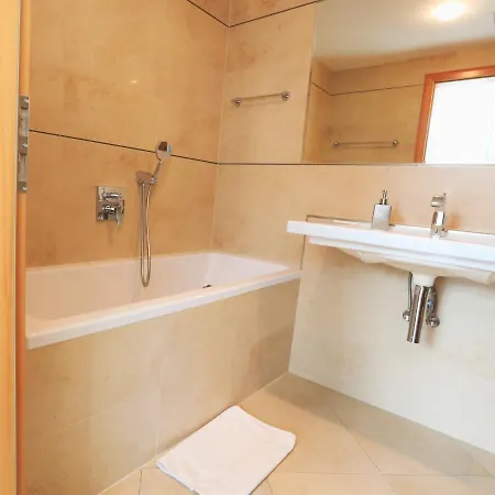 Old Town Square 4* פראג